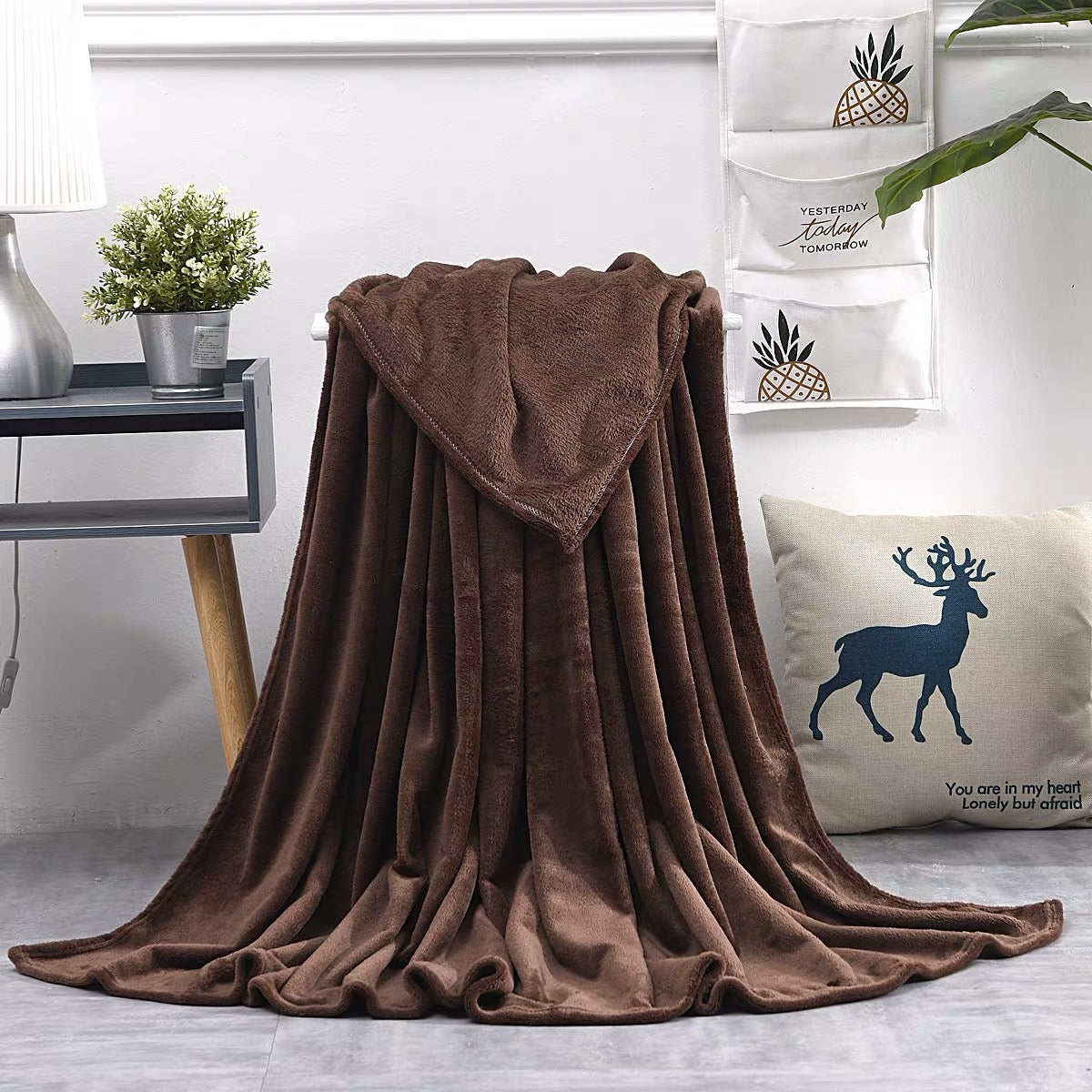 Luxury Ultra‑Soft Flannel Bed Blanket, Queen Size, 200 x 230 cm (78.7 in × 90.6 in)