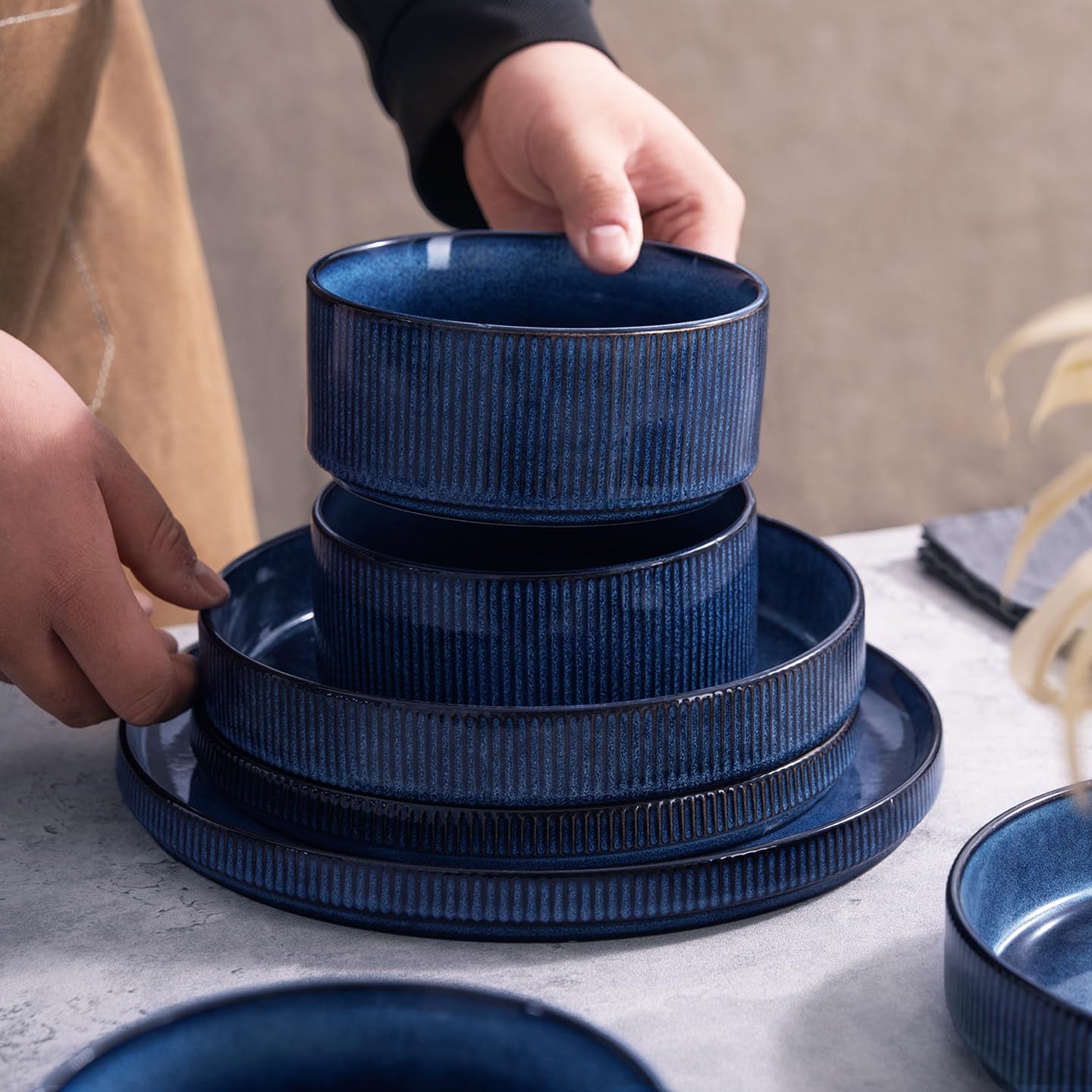 16-Piece Stoneware Dinnerware Set, Service for 4