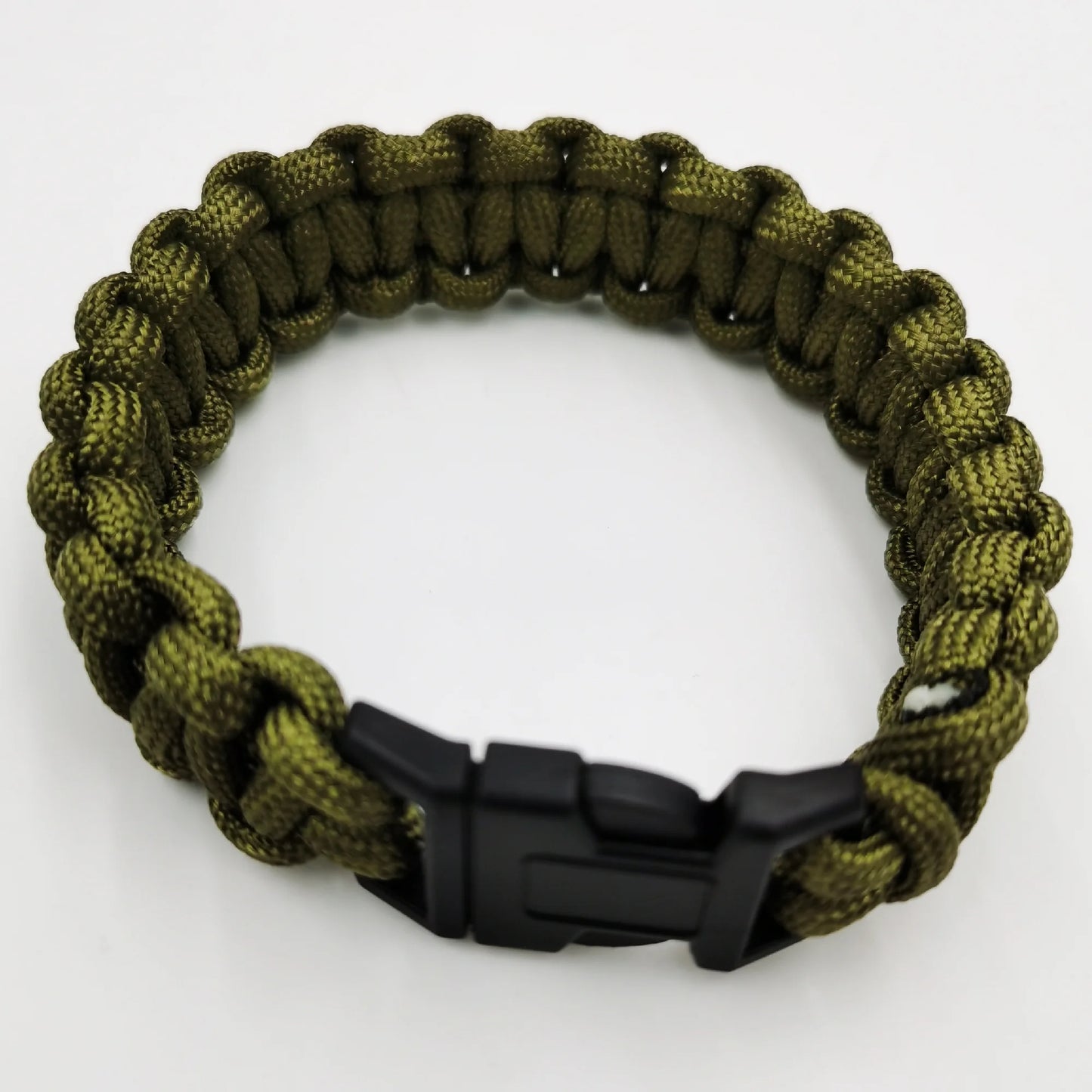5/32 inch x 50 ft, 550 Reflective Paracord 6 Units, Random Color